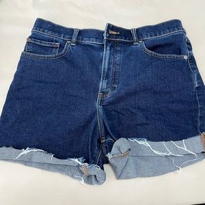 Express mid rise shorts